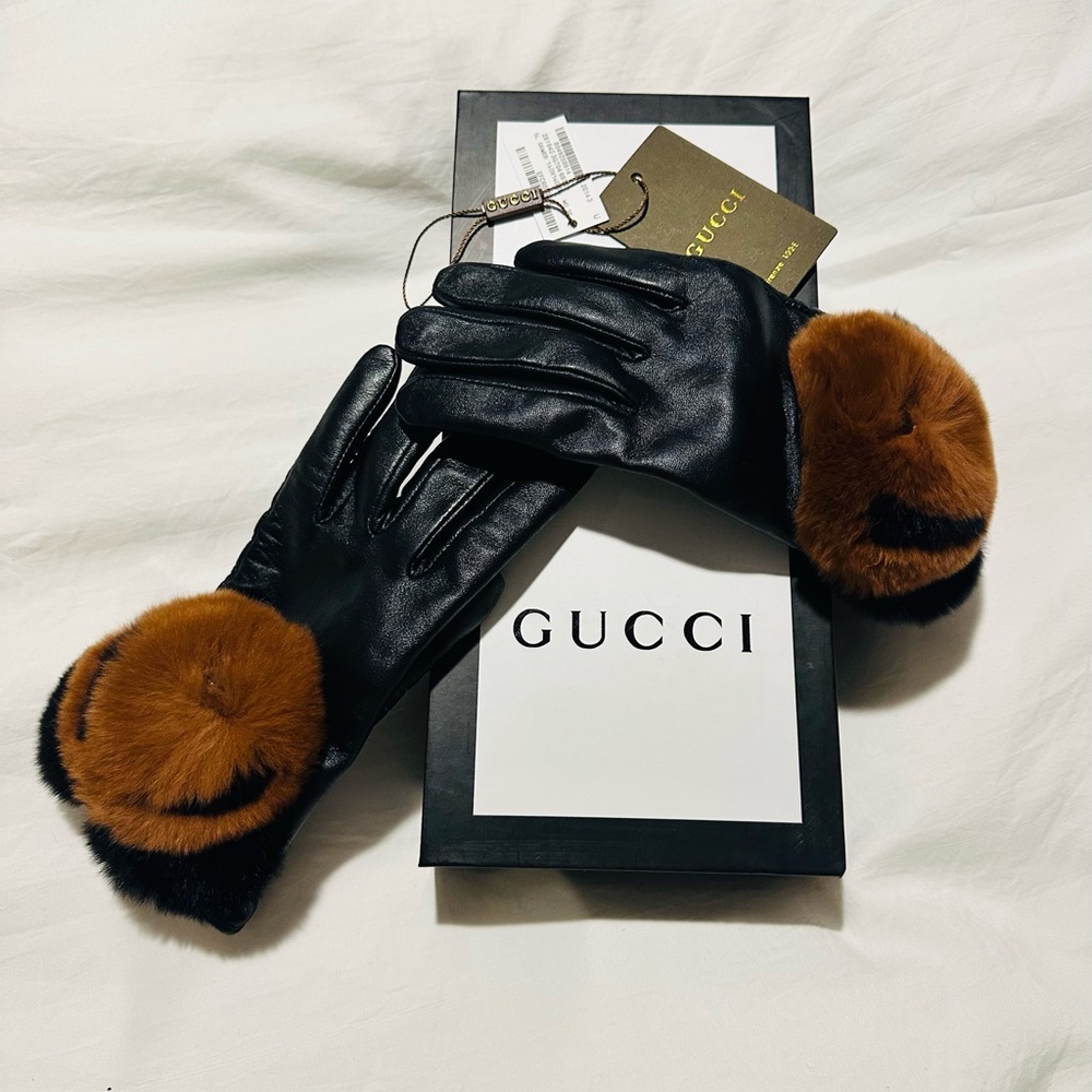 100% Authentic Beautiful Leather Vintage Gucci Gloves 🧤